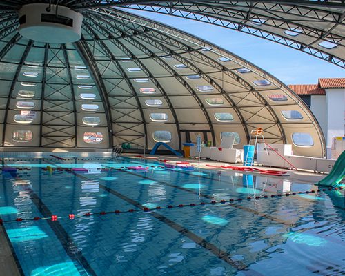 piscine-interieur-ouverte-web