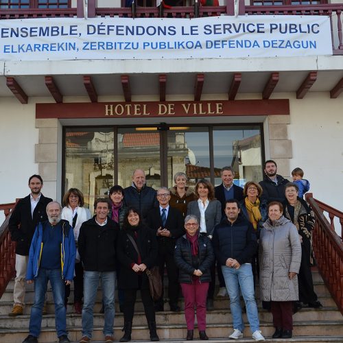 Hendaye se mobilise pour défendre le service public